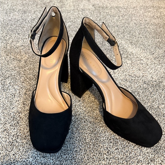 Kelly & Katie Black Ankle Strap Heels - Picture 1 of 5